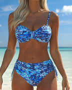 Audrey | Bikini-Träger im abstrakten Design
