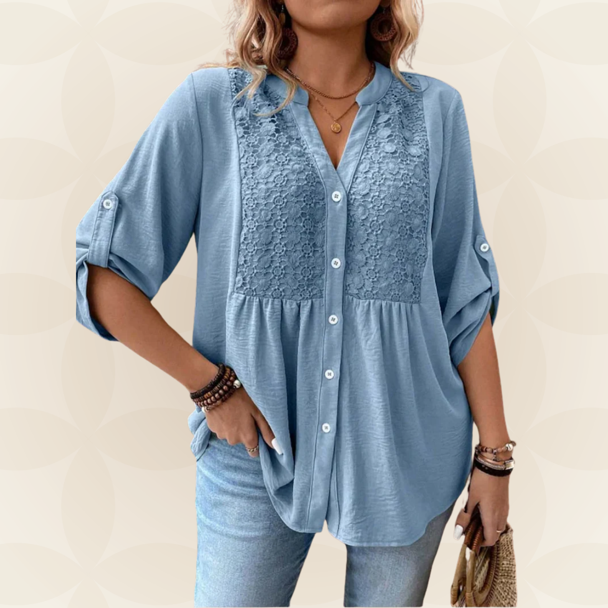 Renate – V-Ausschnitt Bluse mit Knopfdetails