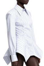 Mireille Weiße Plisseebluse mit Asymmetrischem Saum