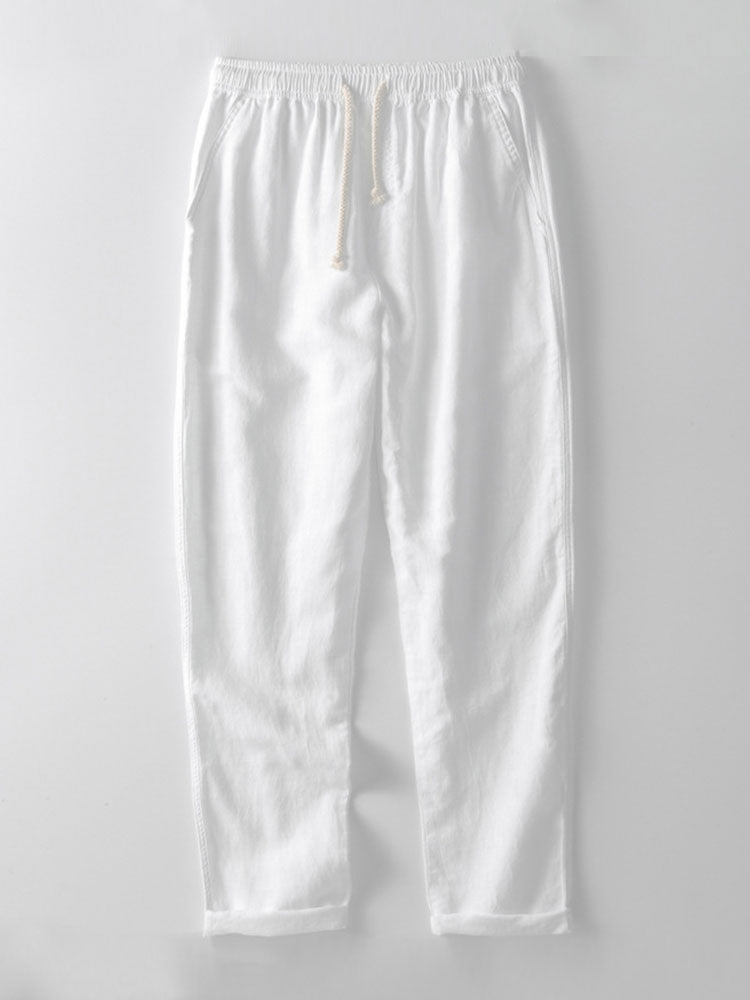 Gestreiftes Leinen-Polo mit offenem Strick und gerade geschnittene Leinenhose