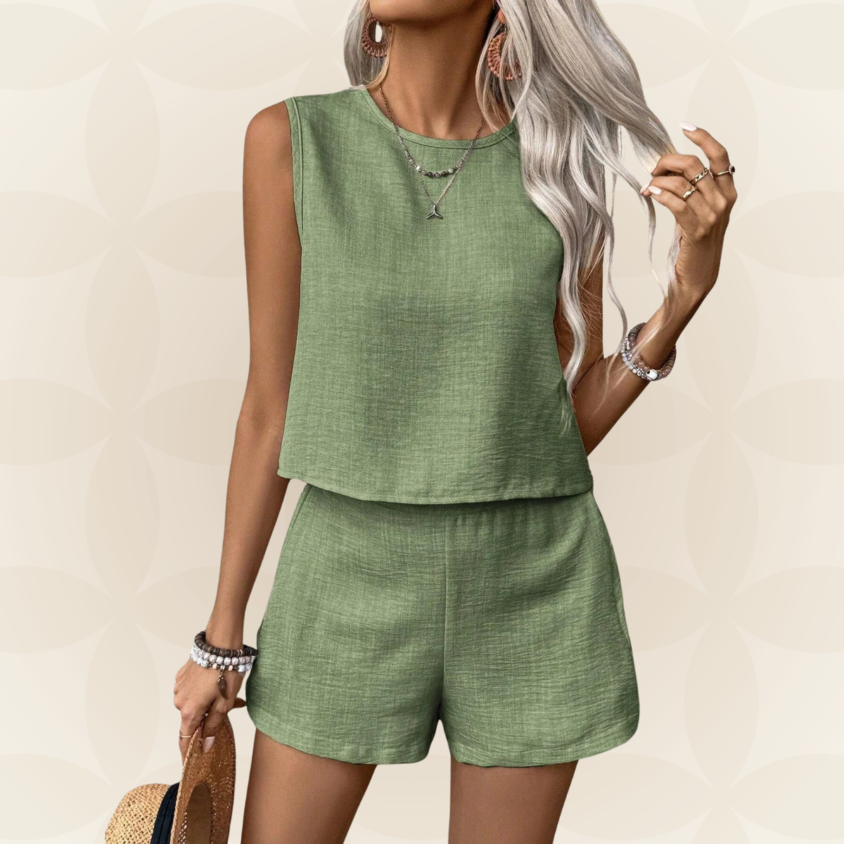 Linda - Sommer Outfit mit ärmellosem Top und Shorts