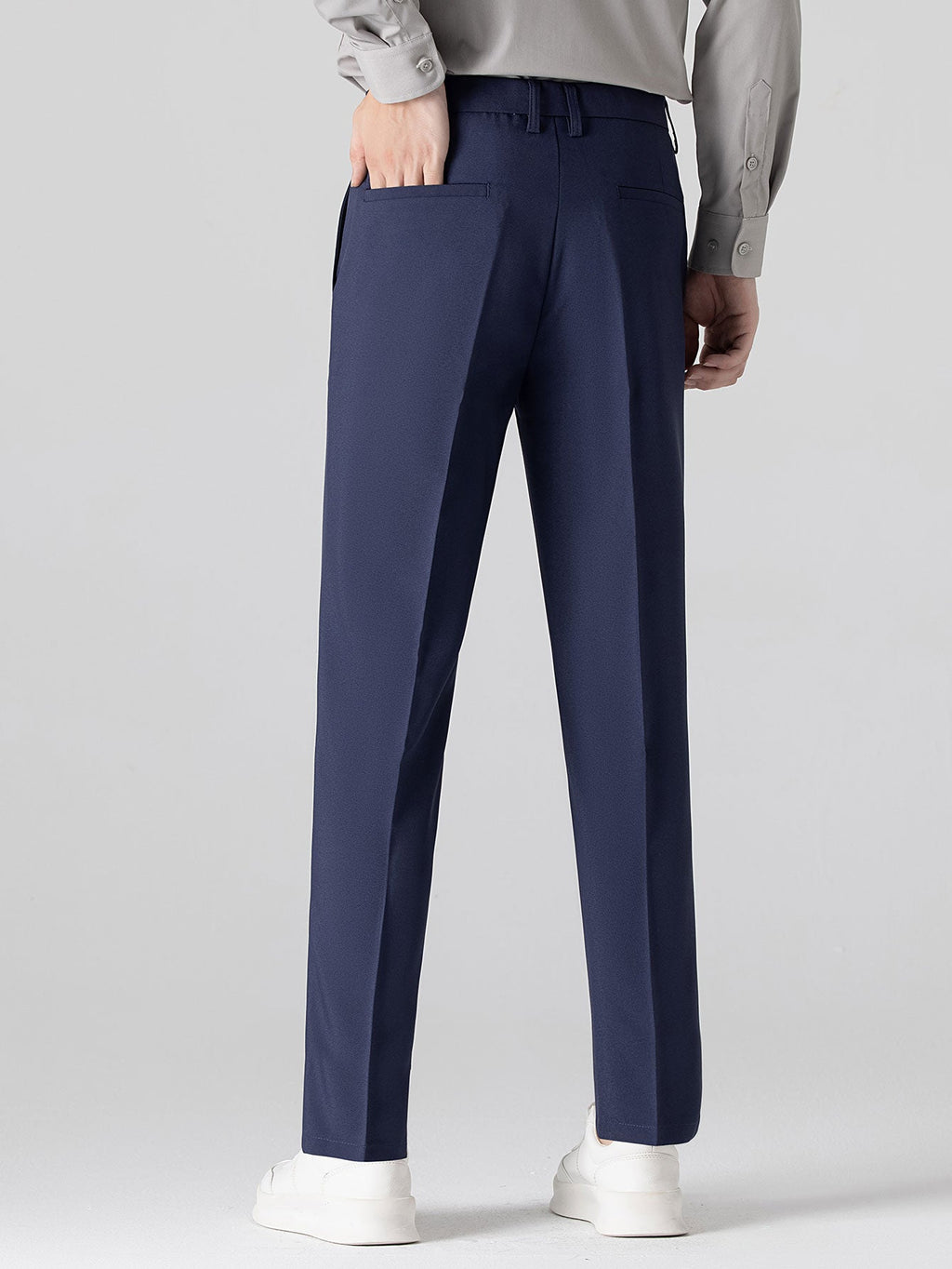 Rippstrick-Polo mit Johnny-Kragen und kontrastierenden Akzenten & figurbetonter tapered Hose