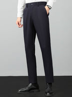 Gestreiftes Leinen-Polo mit Rippstrick und Slim Fit Tapered Hose
