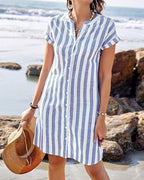 Mara - Gestreiftes Kurzarm-Blusenkleid mit Knopfleiste