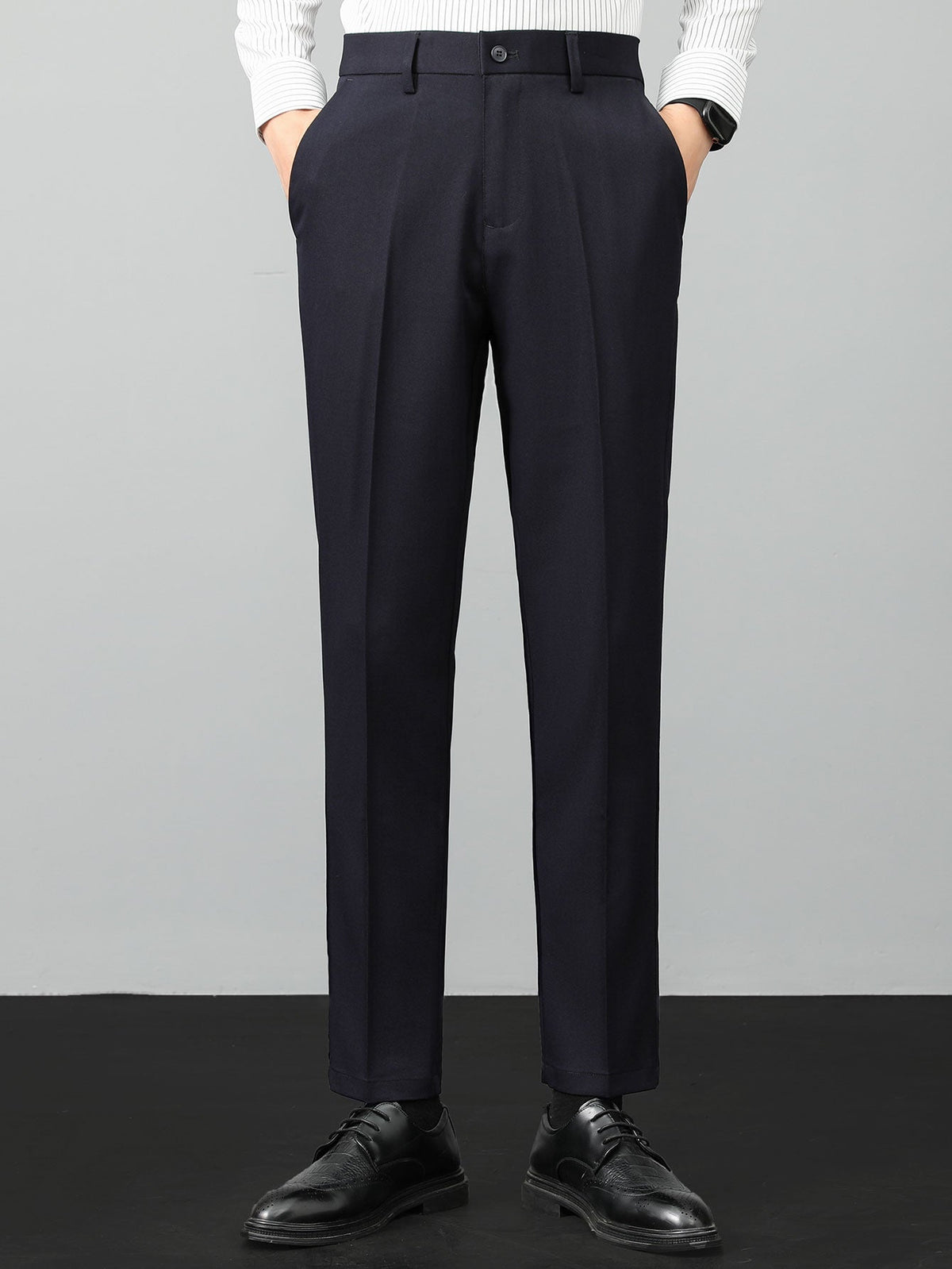 Gestreiftes Leinen-Polo mit Rippstrick und Slim Fit Tapered Hose