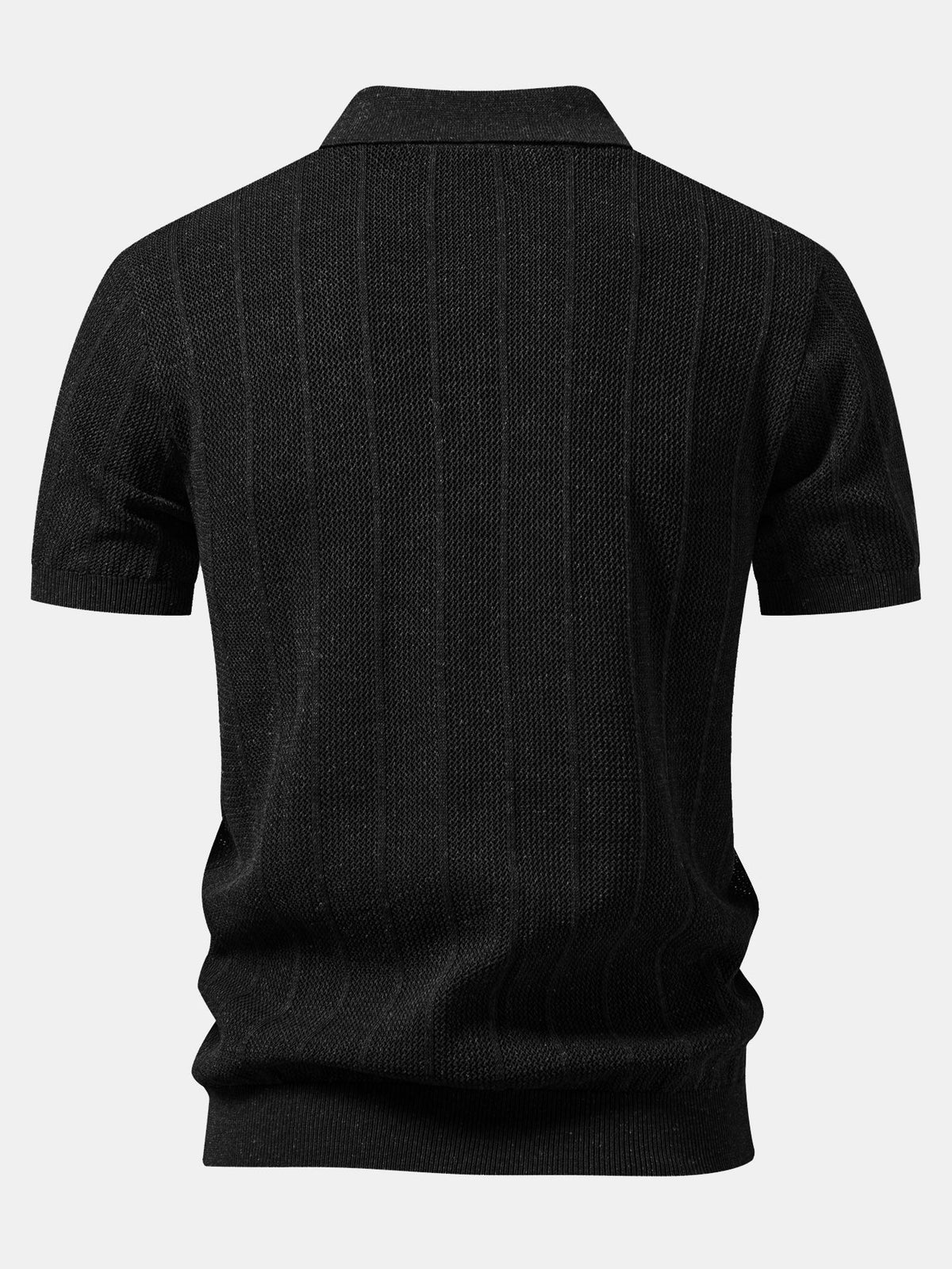 Gestreiftes Leinen-Polo mit offenem Strick und gerade geschnittene Leinenhose