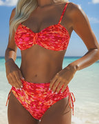 Audrey | Bikini-Träger im abstrakten Design