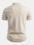 Muscle Fit Waffle-Shirt mit Stehkragen und 7-Zoll-Shorts mit Kordelzug Set