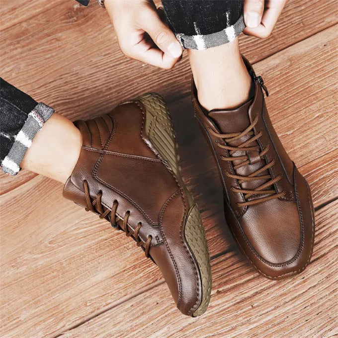 Herren Stiefel aus echtem Leder in Wadenhöhe