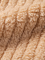 Gestreifter Hoodie mit Kängurutaschen aus Teddy-Fleece