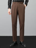 Kontrast-Reißverschluss Strickpolo mit Slim Fit Tapered Hose