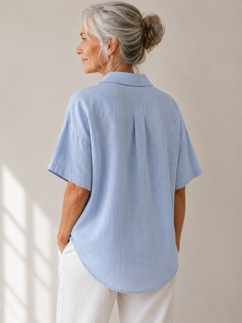 Sonja - Bluse mit Kragen und Knopfakzenten