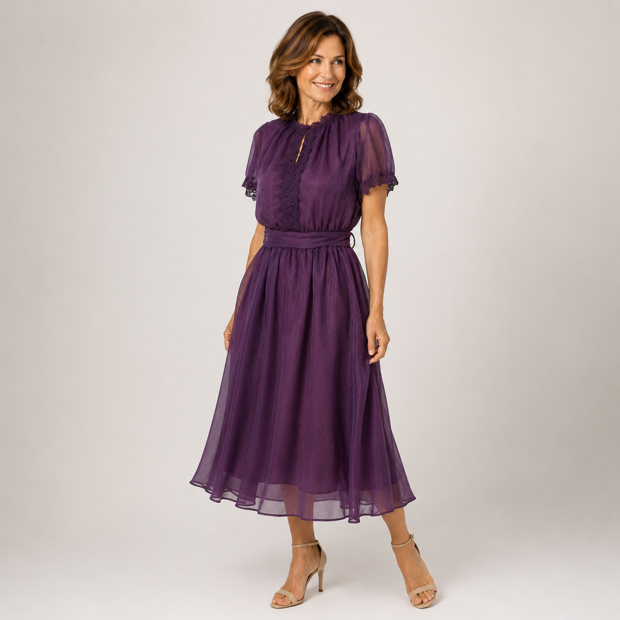 Flavia | Maxi-Kleid mit Tropfenausschnitt und Chiffon-Spitze