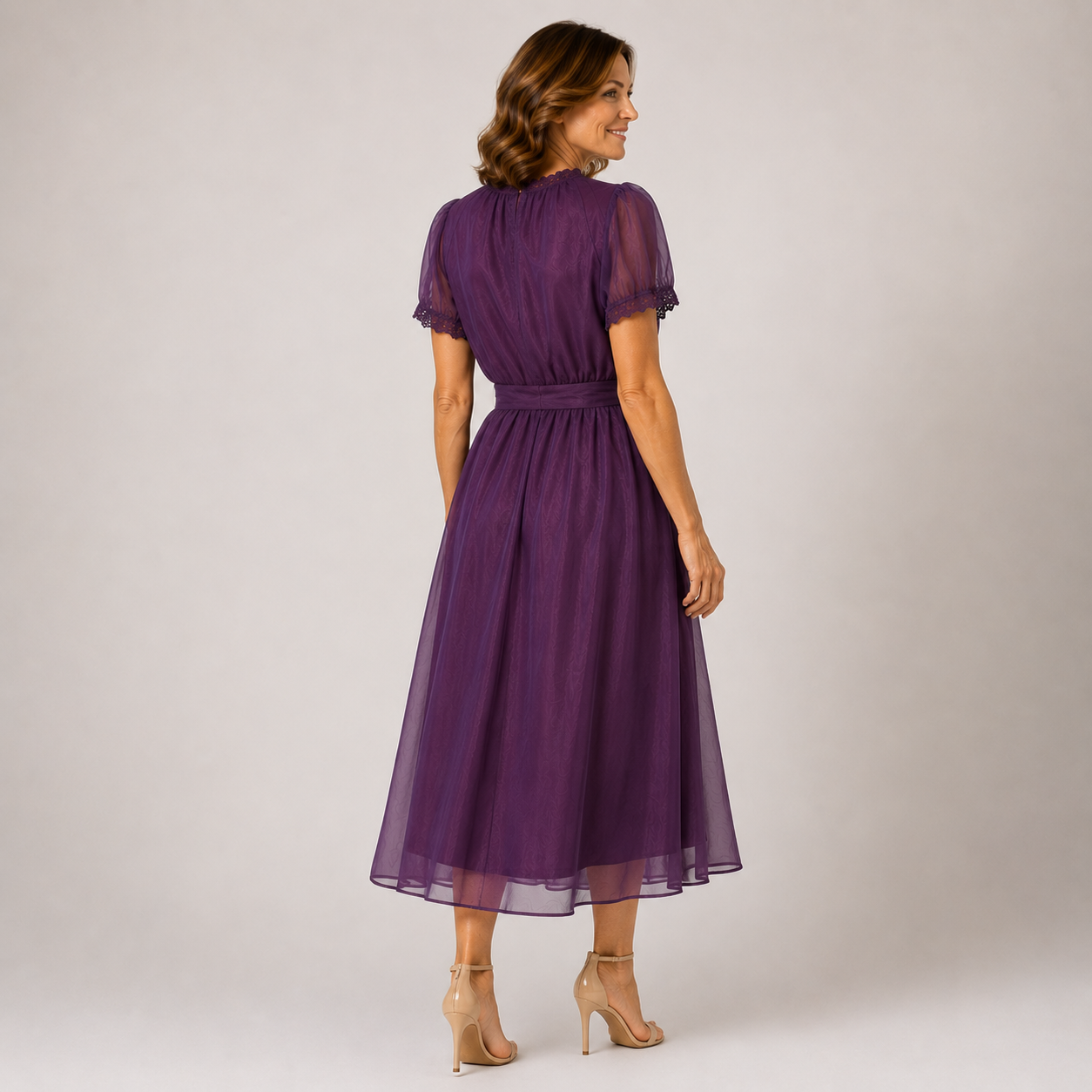 Flavia | Maxi-Kleid mit Tropfenausschnitt und Chiffon-Spitze