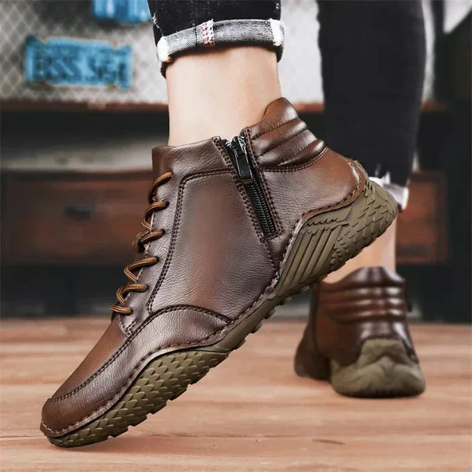 Herren Stiefel aus echtem Leder in Wadenhöhe