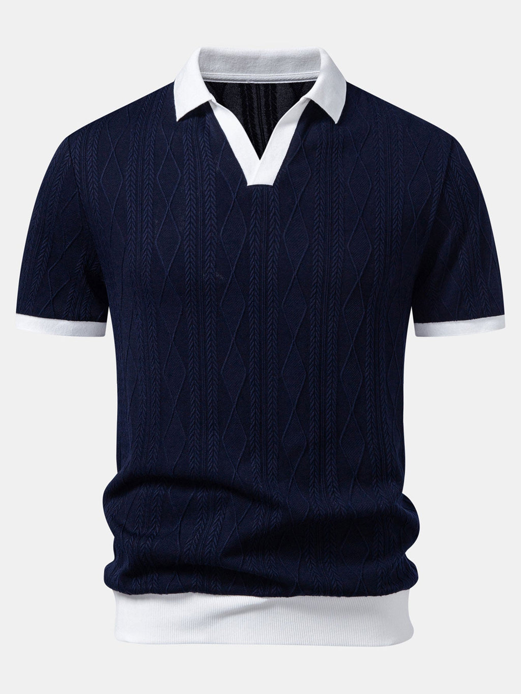Polo mit geometrischem Jacquardmuster und Slim Fit Hose in schmaler Passform