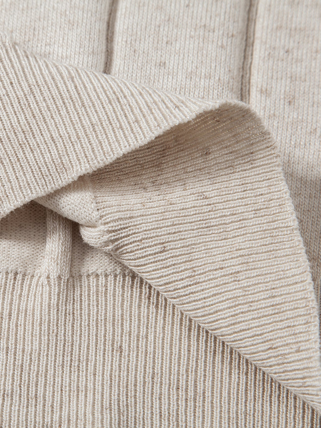 Gestreiftes Leinen-Polo mit Rippstrick und Slim Fit Tapered Hose