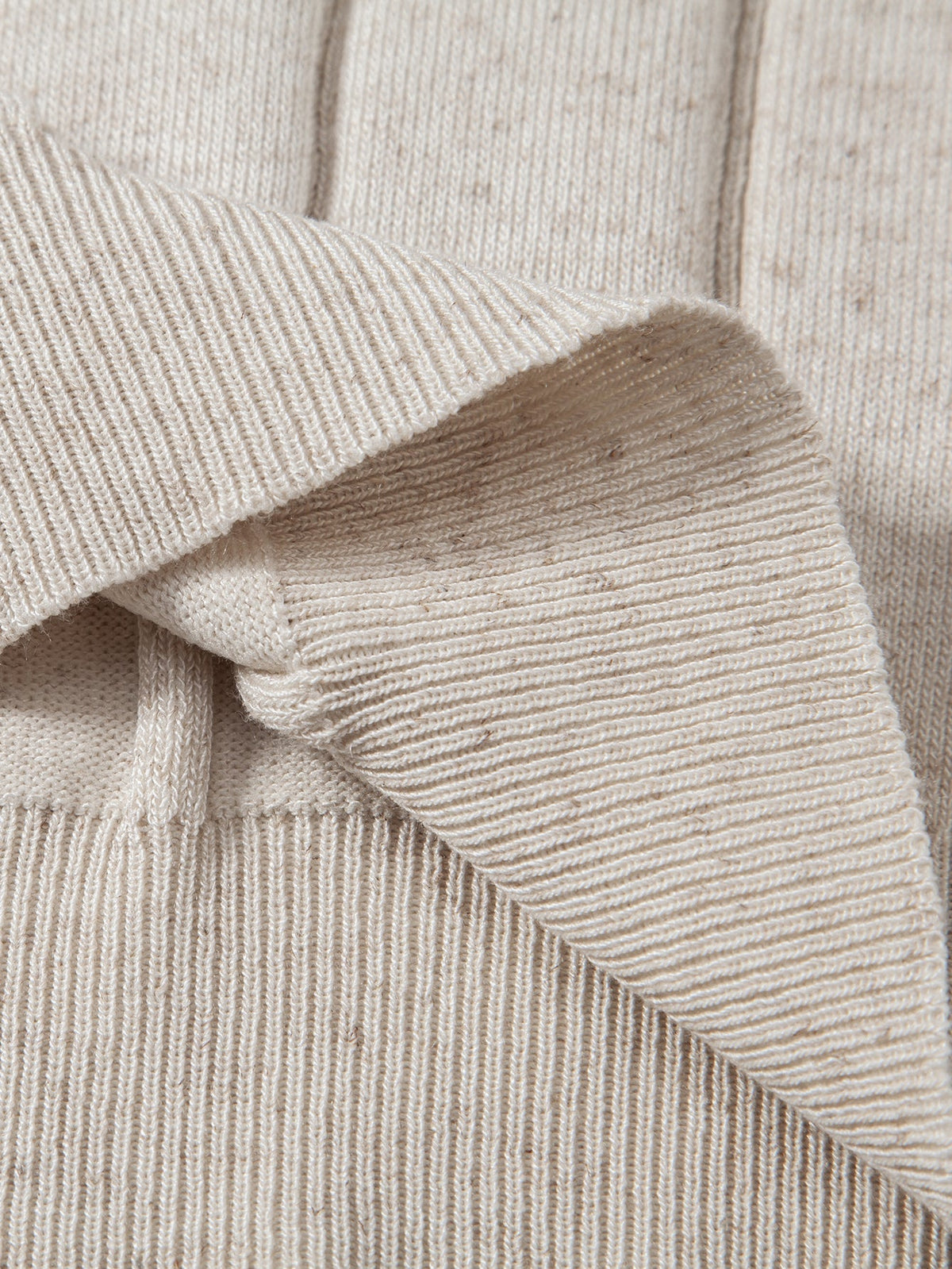 Gestreiftes Leinen-Polo mit Rippstrick und Slim Fit Tapered Hose