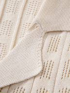 Karierte Strickbluse mit offenem Design & Gerade geschnittene Leinenhose