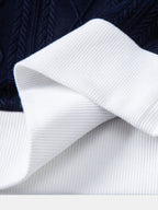 Polo mit geometrischem Jacquardmuster und Slim Fit Hose in schmaler Passform