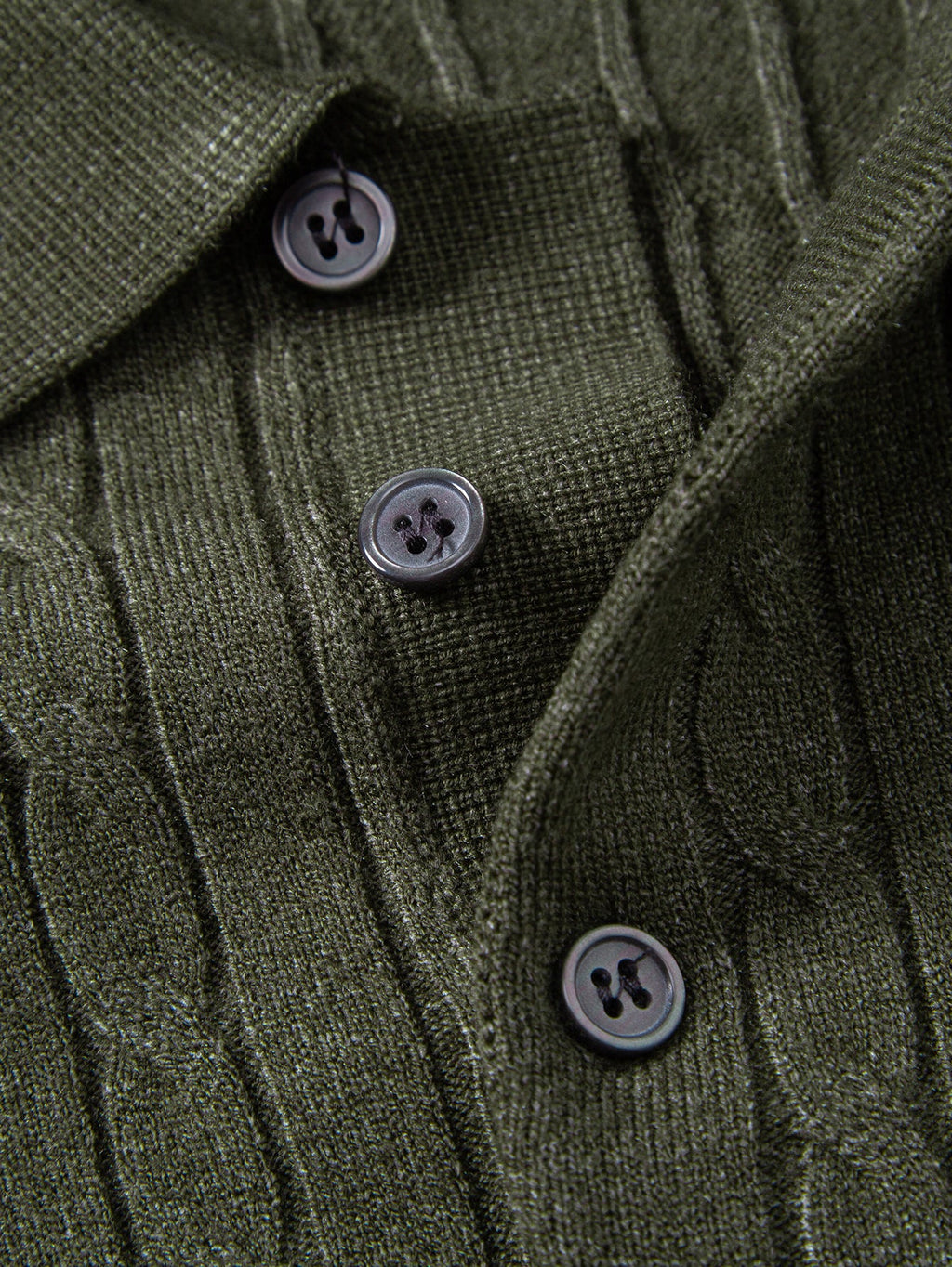 Jacquard Strick-Polo mit gedrehtem Design & Slim Fit Hose
