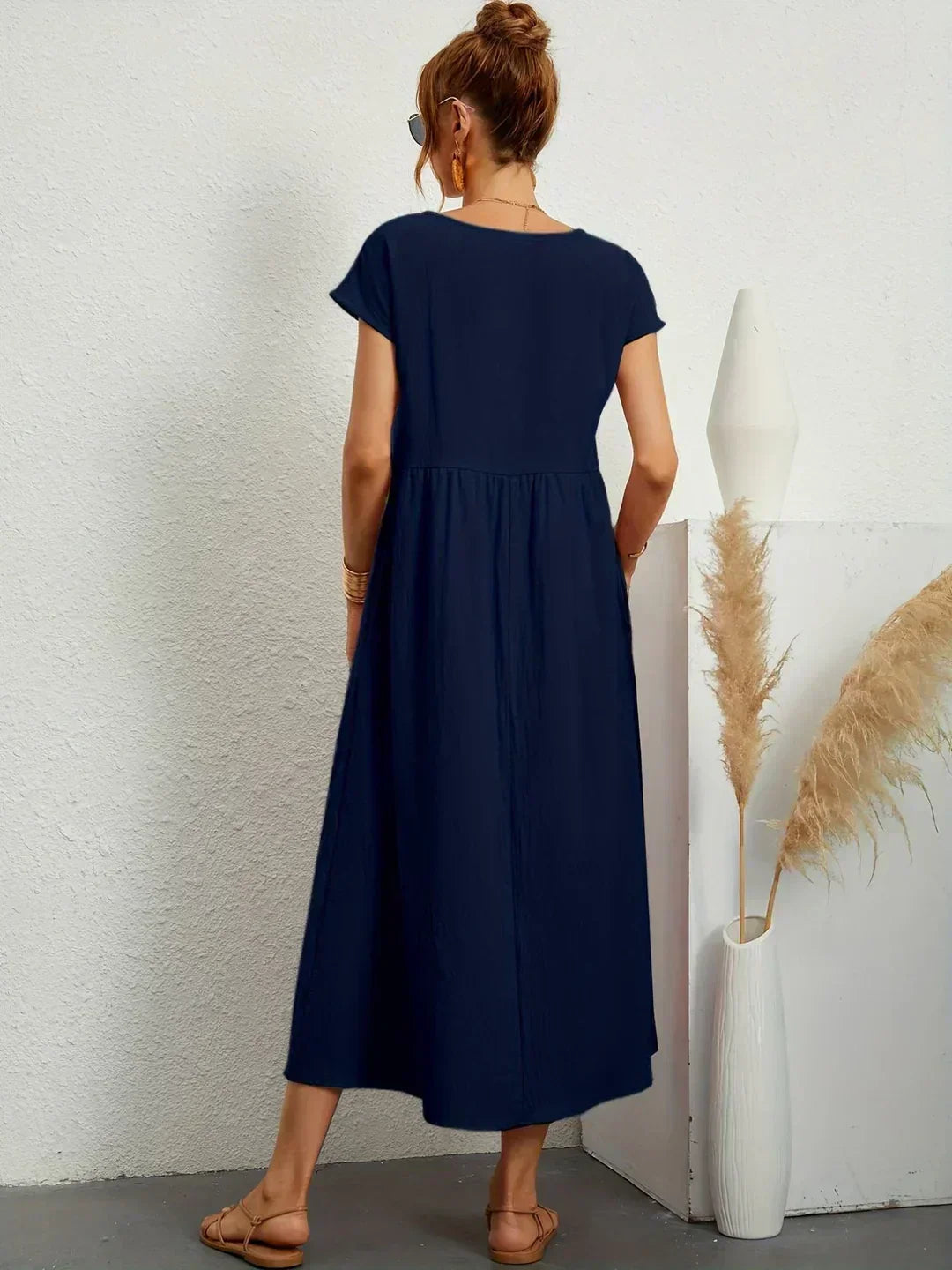 Gabrielle | Zeitloses elegantes Midikleid