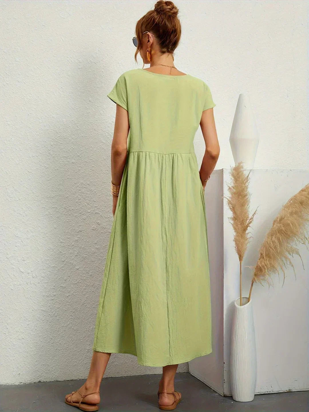 Gabrielle | Zeitloses elegantes Midikleid