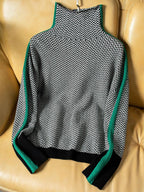 Maaike - Rollkragenpullover mit markanten Kontraststreifen