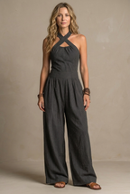 ARIANA | ELEGANTER JUMPSUIT MIT ÜBERKREUZTEM AUSSCHNITT