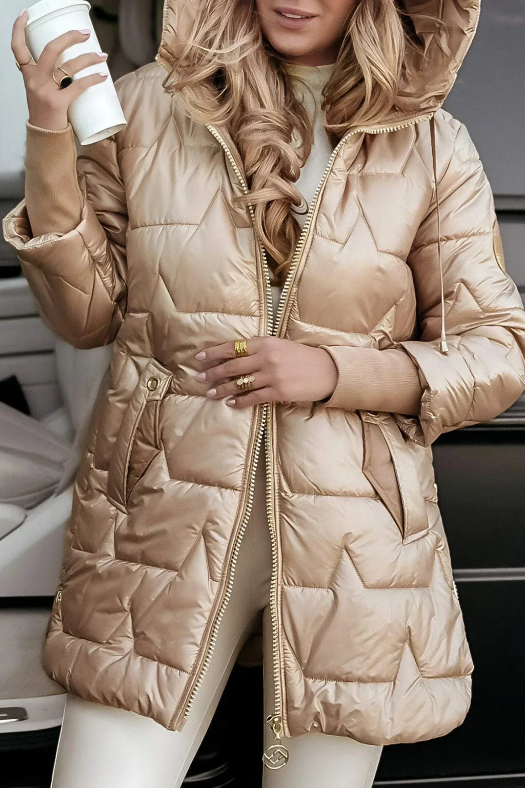 Noor – Funkelnde Winterjacke mit Kapuze