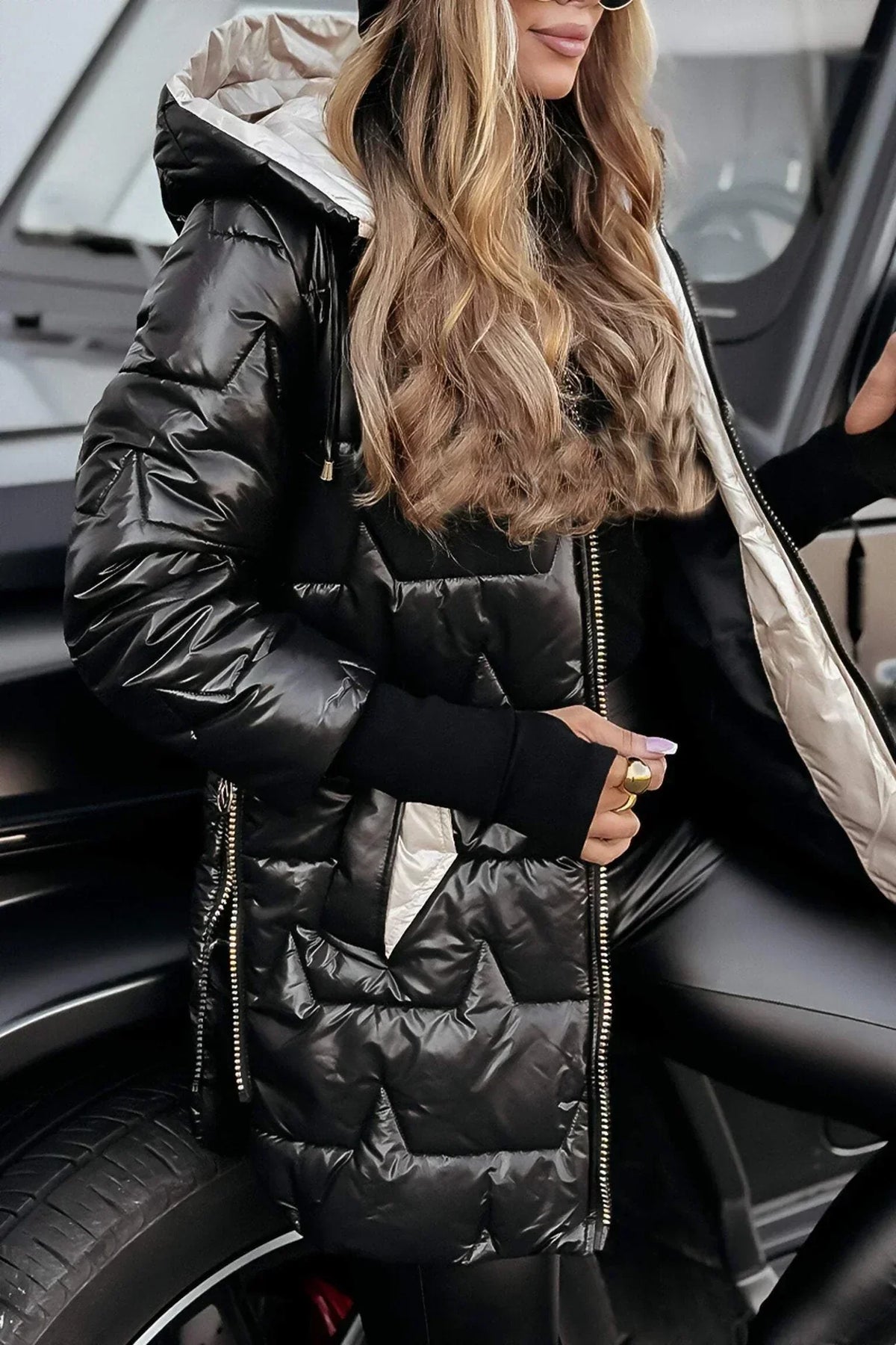 Noor – Funkelnde Winterjacke mit Kapuze
