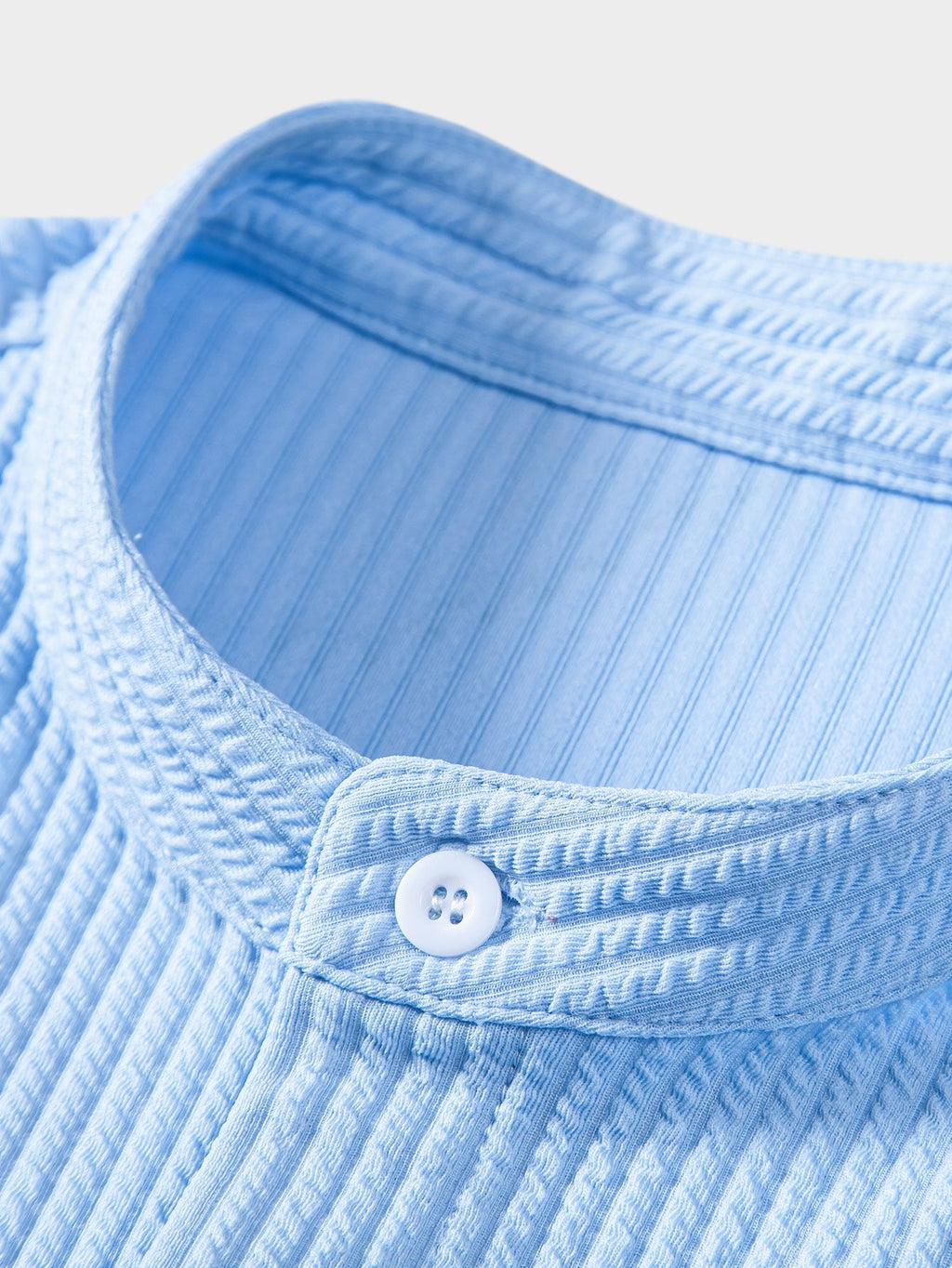 Ripp-Top mit Stehkragen und Shorts